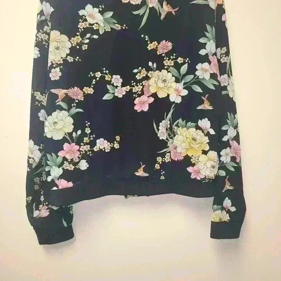 Forever 21 floral bomber jacket preowned - Picture 6 of 6